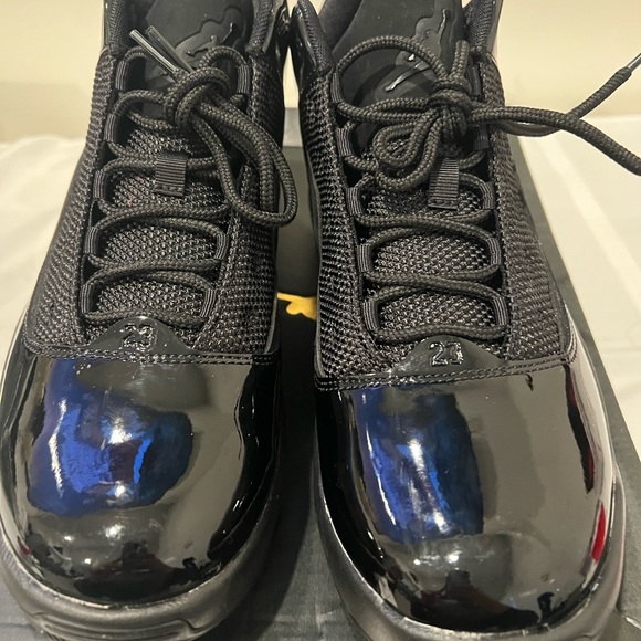 JORDAN MAX AURA 2 main image 6